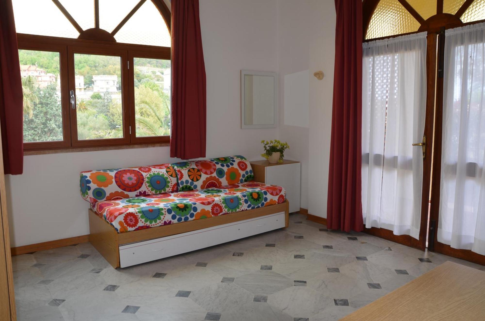 Residence Pian Dei Boschi Pietra Ligure Buitenkant foto