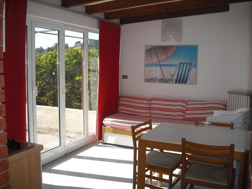 Residence Pian Dei Boschi Pietra Ligure Kamer foto